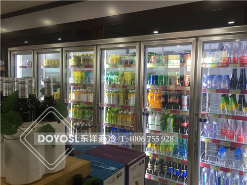 飲料展示冷柜如何調(diào)節(jié)溫度，選擇飲料柜風(fēng)冷好還是直冷好